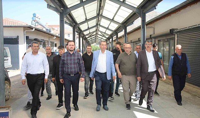 Elazığ'da AK kadro, saha çalışmalarını sürdürüyor