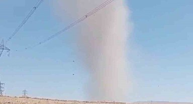 Elazığ'da korkutan hortum kamerada