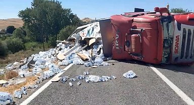 Elazığ'da su yüklü tır yan yattı: 1 yaralı