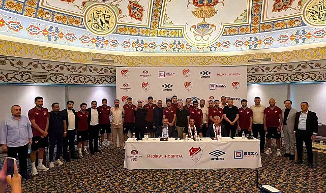 Elazığspor'da imza töreni düzenlendi