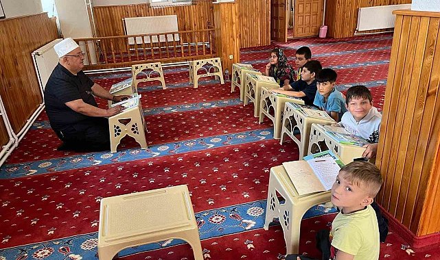 Emet'te Yaz Kur'an Kurslarına yoğun ilgi