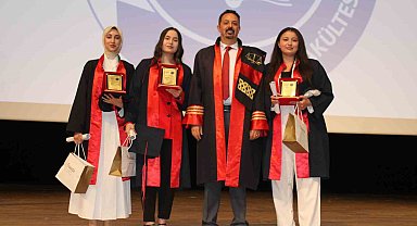 ERÜ'de 208 genç avukat mezun oldu