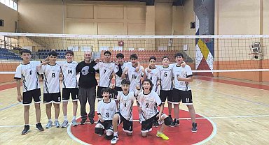 Erzincan ANALİG Erkek Voleybol Takımı yarı finale yükseldi