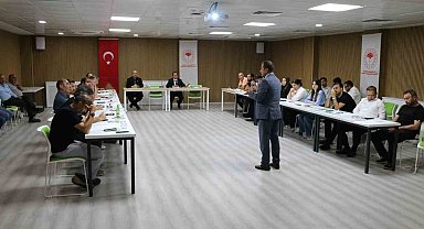 Erzincan Toplu Sera Bölgesi yatırımcılarıyla değerlendirme toplantısı yapıldı