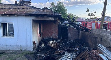 Erzincan'da ev yangını