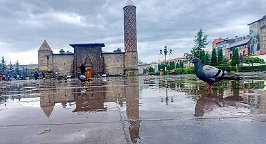 Erzurum ve Ardahan için "sarı" kodlu uyarı: Kuvvetli sağanak ve sel riski
