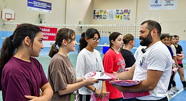 Esenyurt Belediyesi Yaz Spor Okullarında çocuklar yeteneklerini keşfediyor