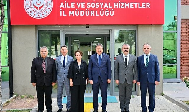 Eskişehir Valisi Yılmaz, Aile ve Sosyal Hizmetler İl Müdürlüğü'nde brifing aldı