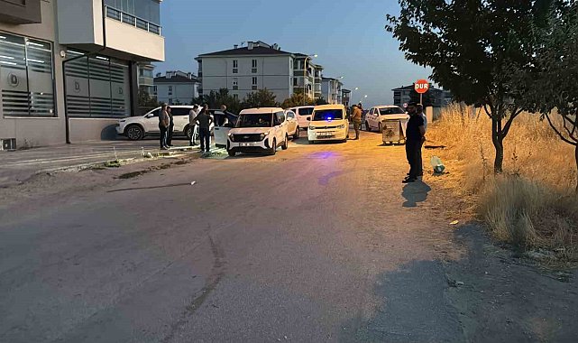 Eskişehir'de iki aile arasında çıkan kavgada 2 kişi yaralandı