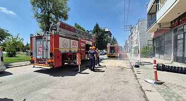 Eskişehir'de iş yeri yangını, dumandan etkilenen 6 kişi hastaneye kaldırıldı