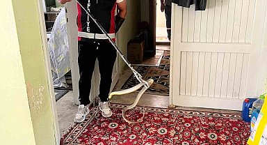 Evde yılan paniği