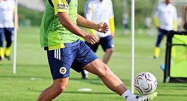 Fenerbahçe, günü çift antrenmanla tamamladı