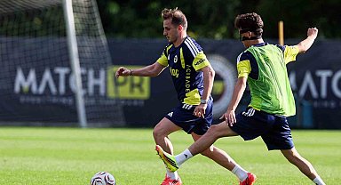Fenerbahçe, yeni sezon hazırlıklarını sürdürüyor