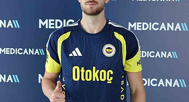 Fenerbahçe'de milli futbolcular sağlık kontrolünden geçti