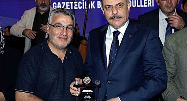 Feridun Fazıl Özsoy Başarılı Gazeteciler Ödül Töreni'nde İHA'ya ödül