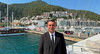 Fethiye'de şehit denizciler anısına denize çelenk bırakıldı