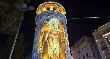 Galata Kulesi'nde 15 Temmuz'a özel Mapping gösterisi