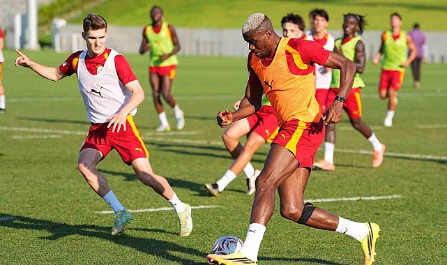 Galatasaray, günü çift antrenmanla tamamladı