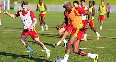 Galatasaray, günü çift antrenmanla tamamladı