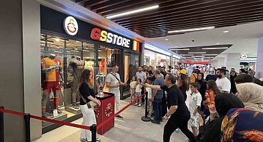 Galatasaray'ın şampiyonluk kupasına Düzce'de yoğun ilgi