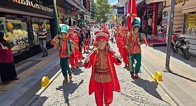 Geleneksel şölende 104 çocuk erkekliğe ilk adımını attı