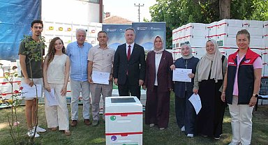 Genç arıcılara 380 adet arısız strafor kovan dağıtıldı