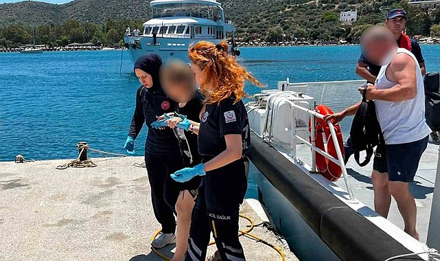 Gezi teknesinde rahatsızlanan vatandaşa tıbbi tahliye