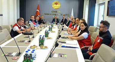 Giresun'da kahverengi kokarcaya karşı 130 bin samuray arısı doğaya salındı