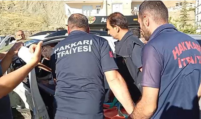 Hakkari'de iki aracın çarpıştığı kazada 1 kişi yaralandı