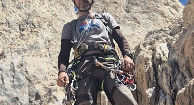 Hakkari'de kaybolan dağcının cansız bedenine ulaşıldı