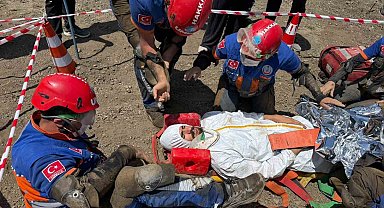 Hakkari'de UMKE eğitim kampı sona erdi