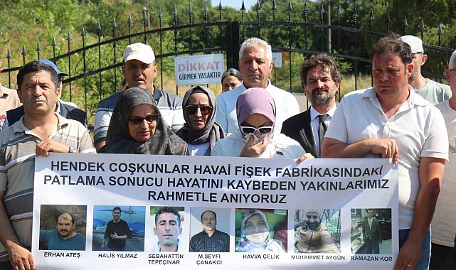 Havai fişek fabrikasındaki patlamada hayatını kaybeden işçiler anıldı