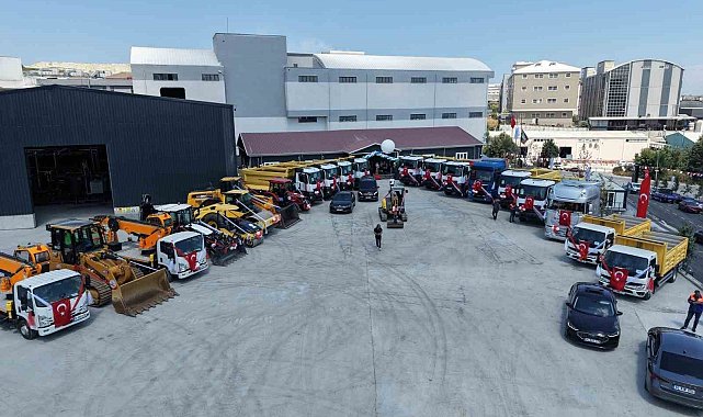 İflas eden İSFALT'a karşı AK Partili Arnavutköy Belediyesi'nden büyük hamle: ARFALT hizmete açıldı