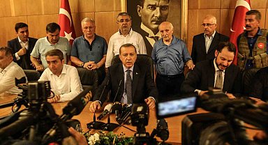 İHA'nın 15 Temmuz gecesinden hafızalara kazınan fotoğrafları sergileniyor