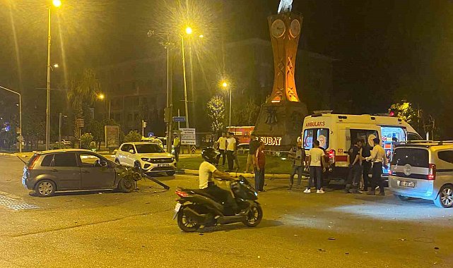 İki otomobil çarpıştı: 1 yaralı