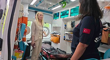 İl Sağlık Müdürü Başaran Akça, Kavaklıdere'deki sağlık tesislerinde incelemelerde bulundu