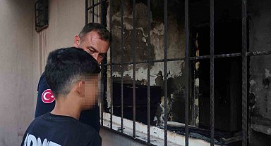 İtfaiye erleri yangından kurtulan çocuğu yalnız bırakmadı: "Allah çocuğumu korumuş"