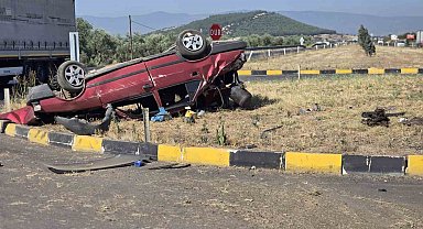 İzmir'de otomobil kazada ters döndü: 1 yaralı