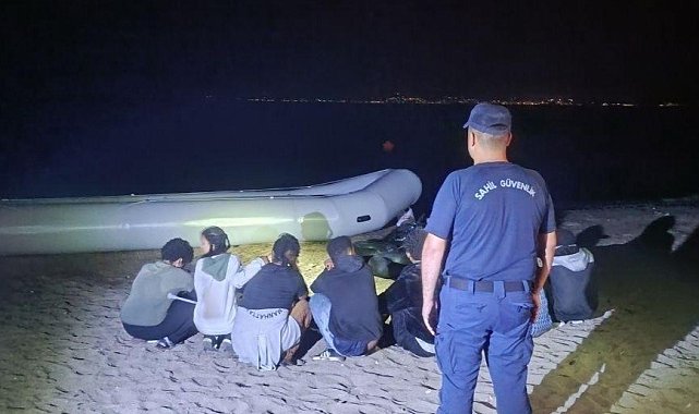 İzmir'de Sahil Güvenlikten çifte operasyon: 31 göçmen yakalandı