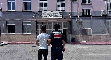 Jandarma çeşitli suçlardan aranan 46 kişi yakalandı
