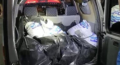 Kaçak toplanan 150 kilo kara kıllı midye denize geri bırakıldı