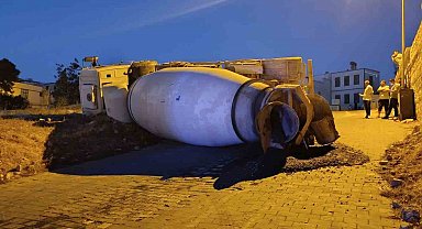 Kahramanmaraş'ta beton mikseri devrildi: 1 yaralı