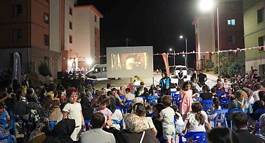 Kahta Belediyesi'nden çocuklara unutulmaz sinema gecesi