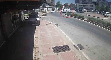 Kamyonete çarpmamak için fren yaptı, devrilen motosikletiyle sürüklenip yaralandı