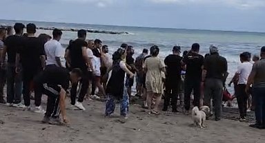 Karadeniz'de facia: Valiliğin uyarısına rağmen denize girdiler, 1 kişi öldü, 2 kişi hastanelik oldu