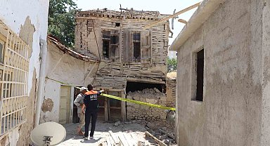 Karaman'da duvarı yıkılan metruk ev için önlem alındı
