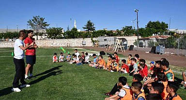 Karaman'da İl Özel İdaresi'nin ücretsiz yaz futbol kursu başladı