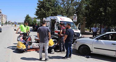 Karaman'da otomobille çarpışan elektrikli bisikletin sürücüsü yaralandı