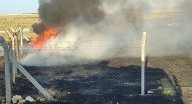 Karapınar'da iki farklı noktada ot yangını