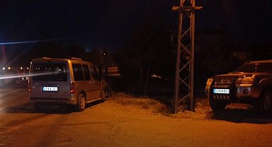 Karapınar'da iki kamyonet çarpıştı: 2 yaralı